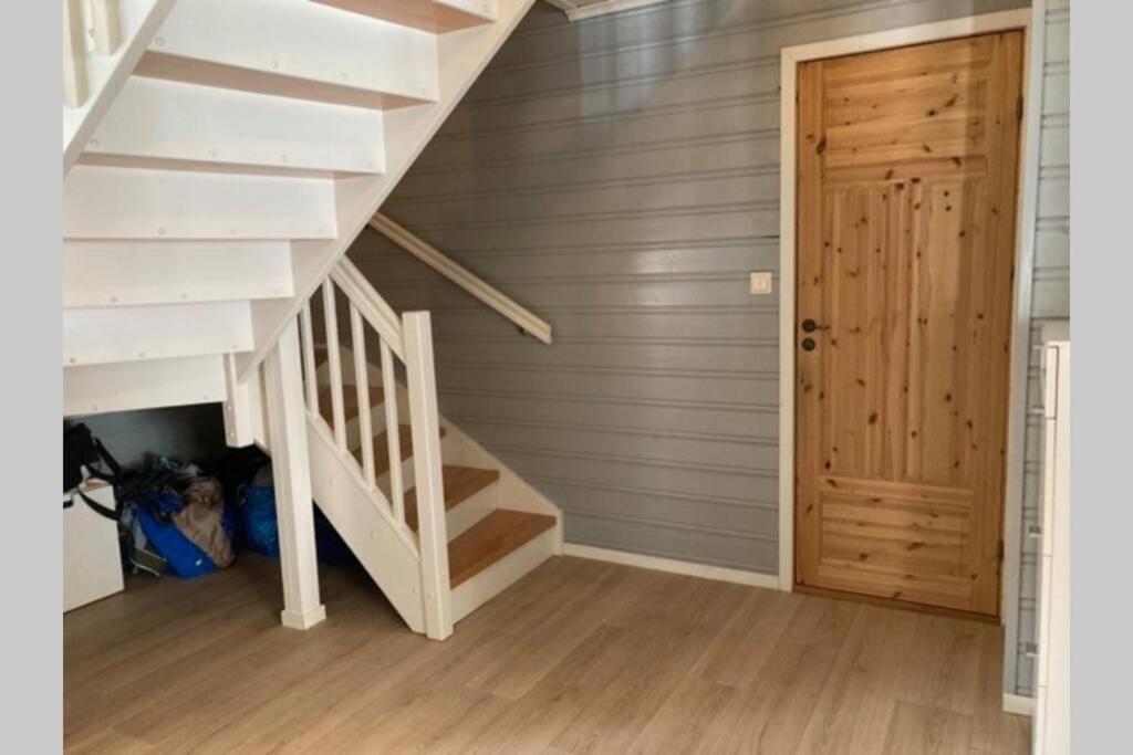 Comfortable House In Quiet Area Luster Экстерьер фото